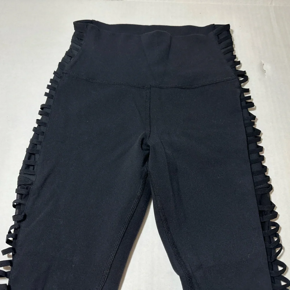 ALO Yoga Prism High-Rise Strappy Leggings - Picture 3 of 9